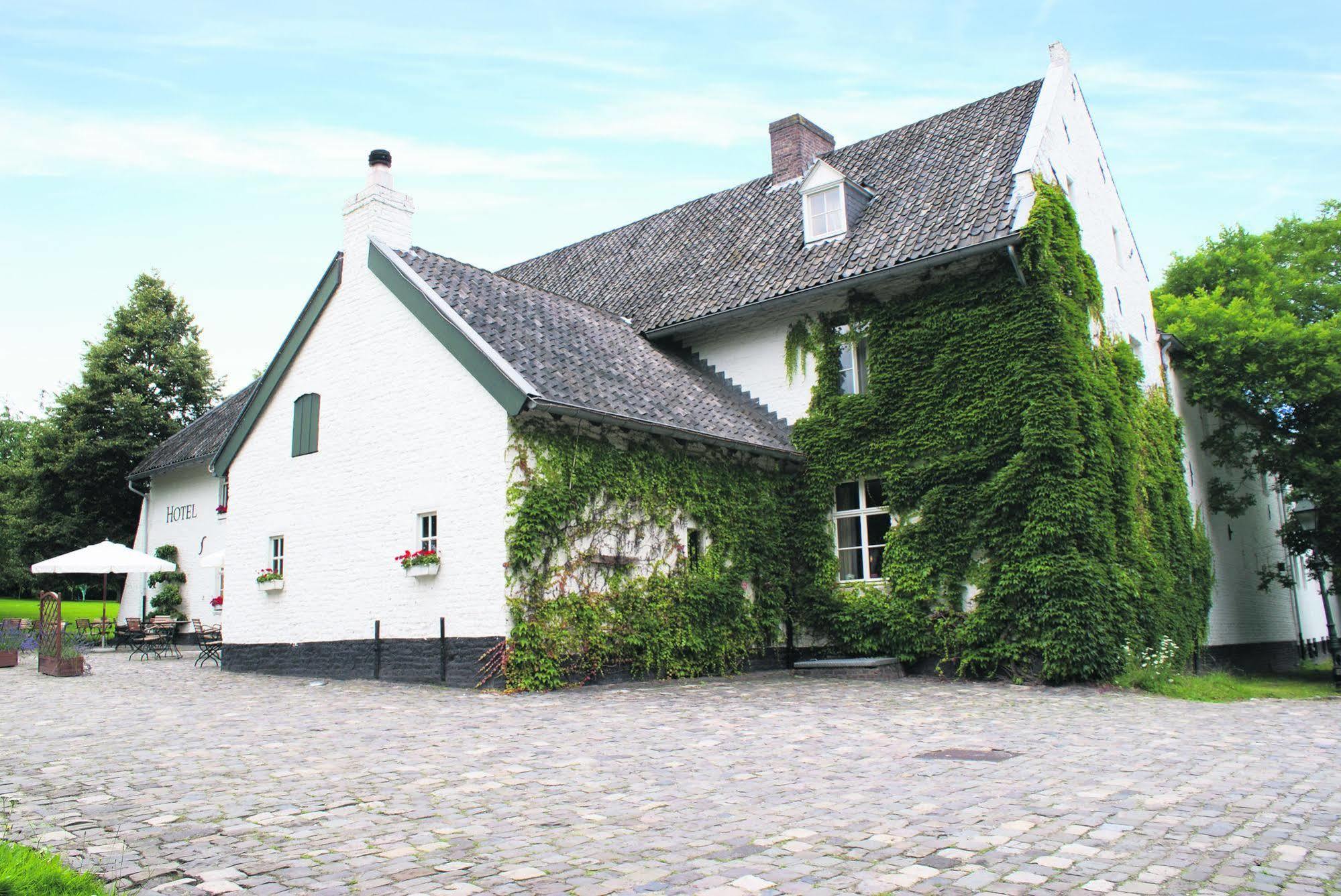 Fletcher Hotel-Restaurant Kasteel Erenstein Kerkrade Esterno foto