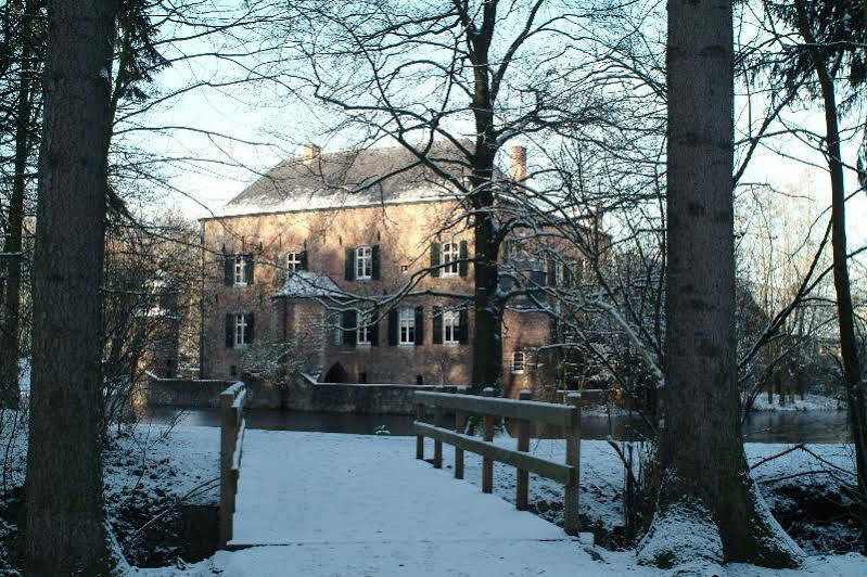 Fletcher Hotel-Restaurant Kasteel Erenstein Kerkrade Esterno foto